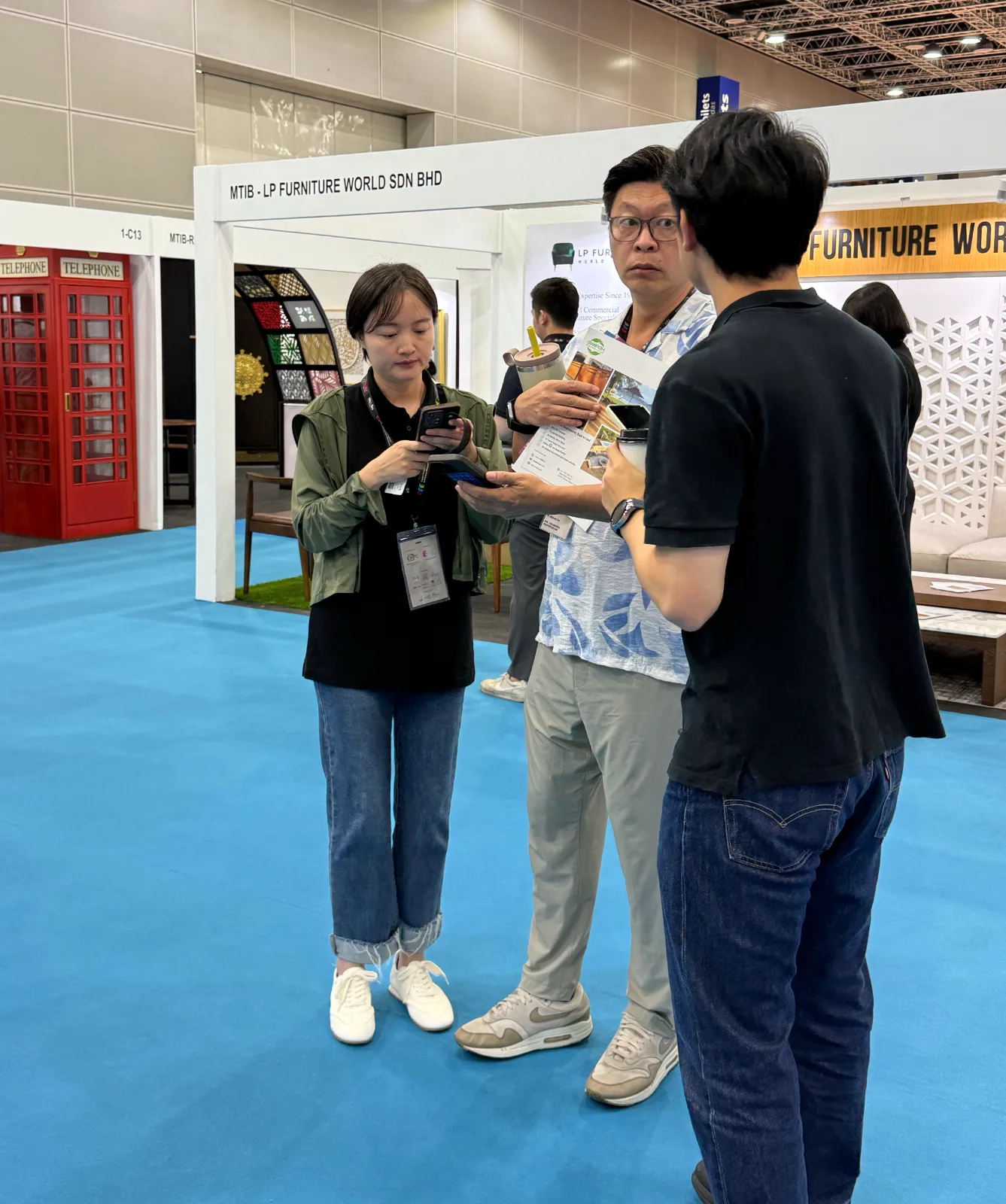 Meeting visitors at EFE