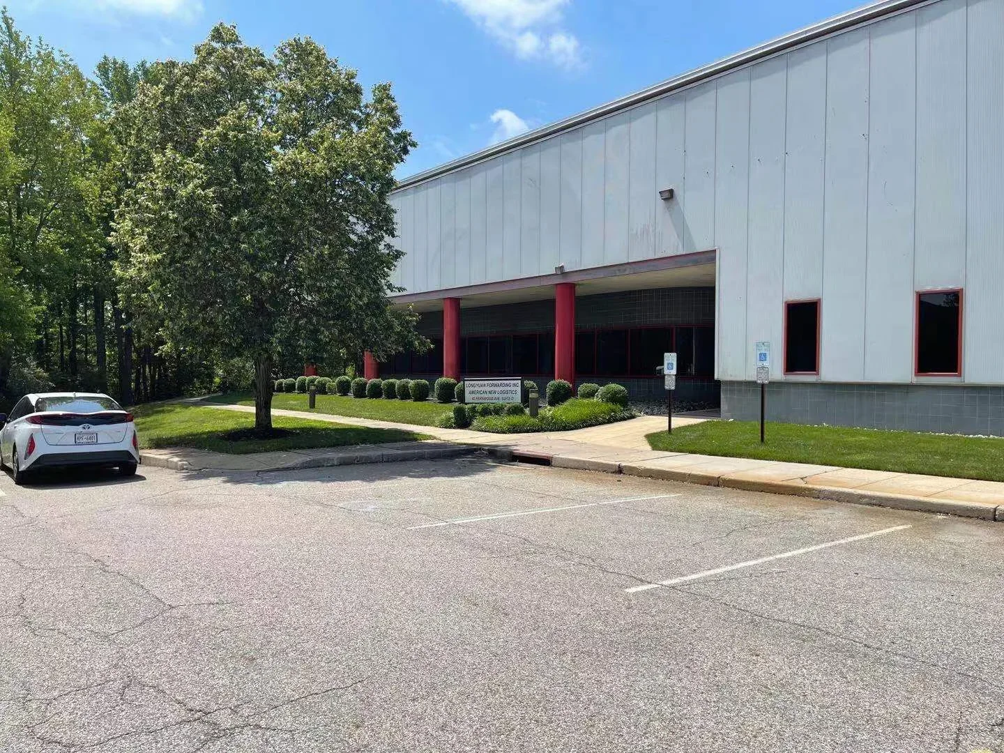 Warehouse exterior in Monroe Township, New Jersey